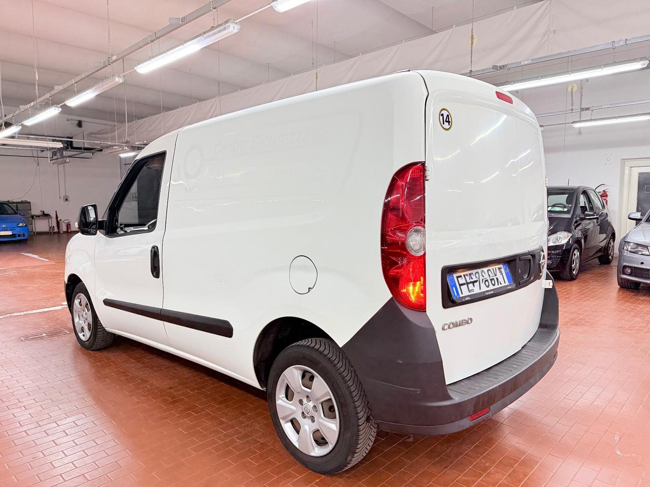 Opel Combo 1.6 CDTI 105CV Euro 6