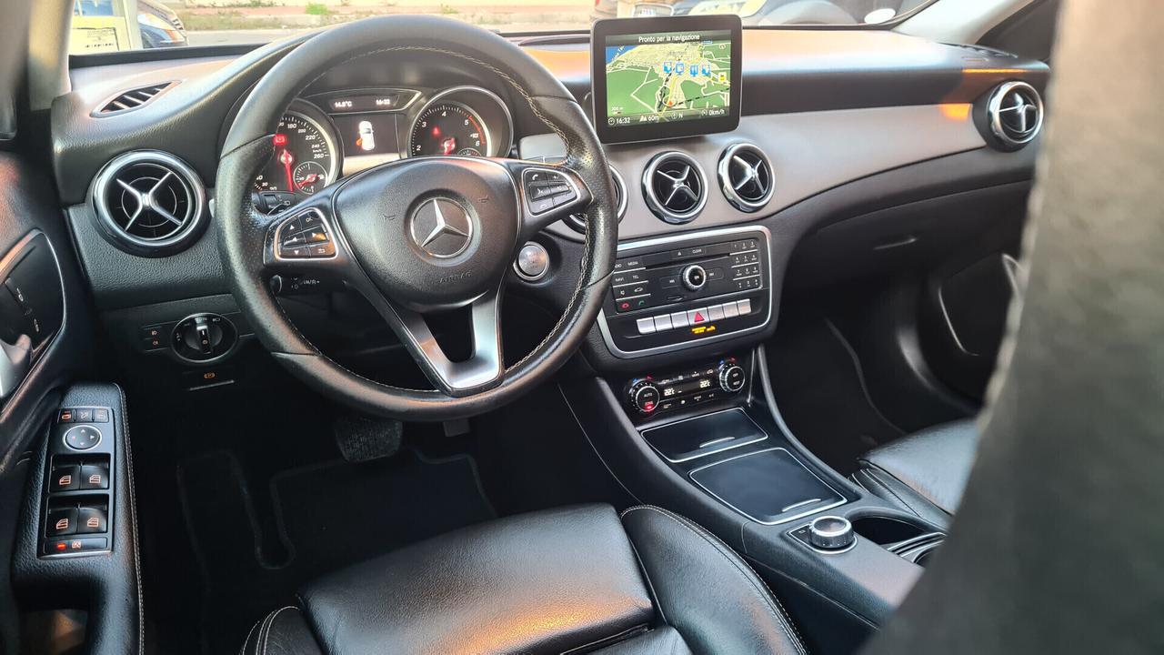 Mercedes-benz GLA 200 d Autom Sport ENDURO NIGHT EDITION- TETTO PANORAMICO