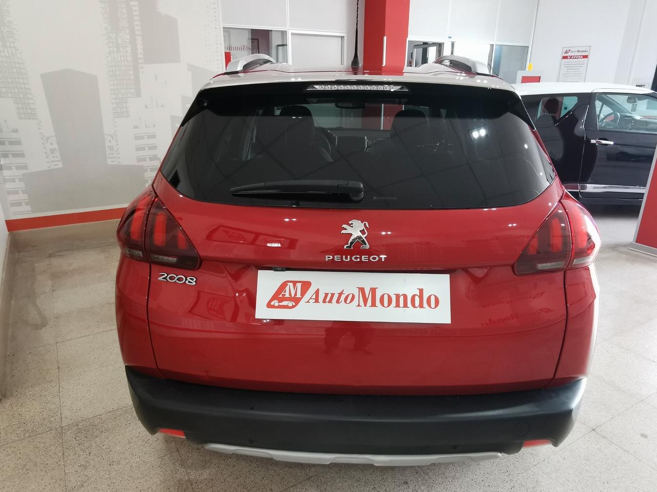 Peugeot 2008 BlueHDi 100 S&S Allure