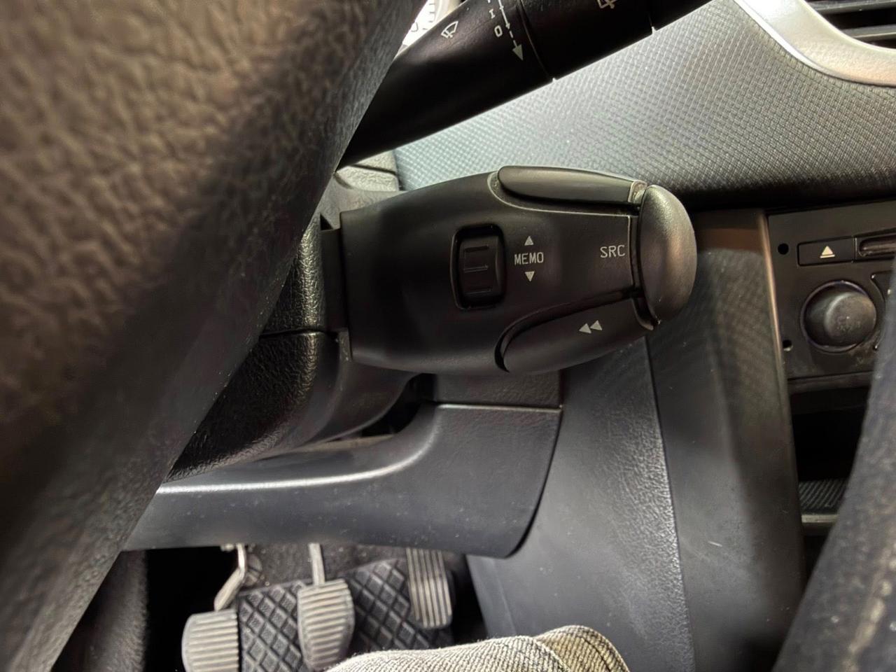 Peugeot 207 1.4 HDi 70CV 5p. Allure