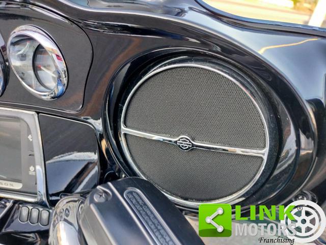 HARLEY-DAVIDSON FLHX Street Glide SPECIAL 107