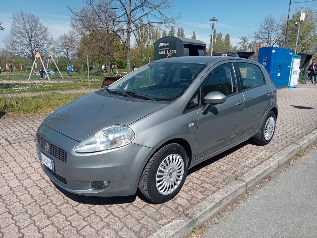 Fiat Grande Punto 1.4 5 porte Dynamic - OK Neopatentati