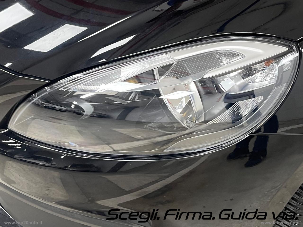 VOLVO V40 Cross Country D2 Kinetic|GANCIO TRAINO