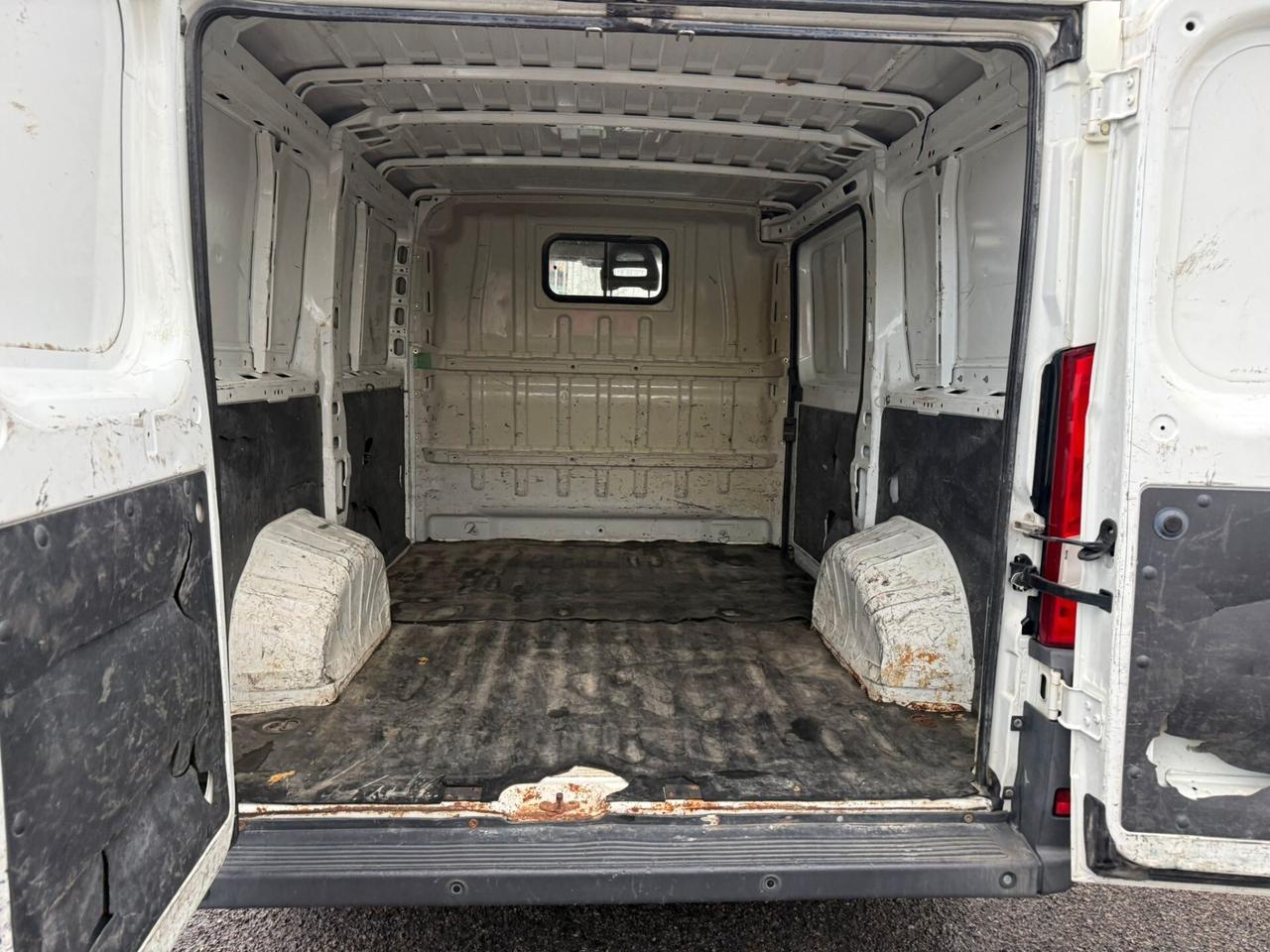 Peugeot Boxer 2.2 Hdi 110cv Furgonato