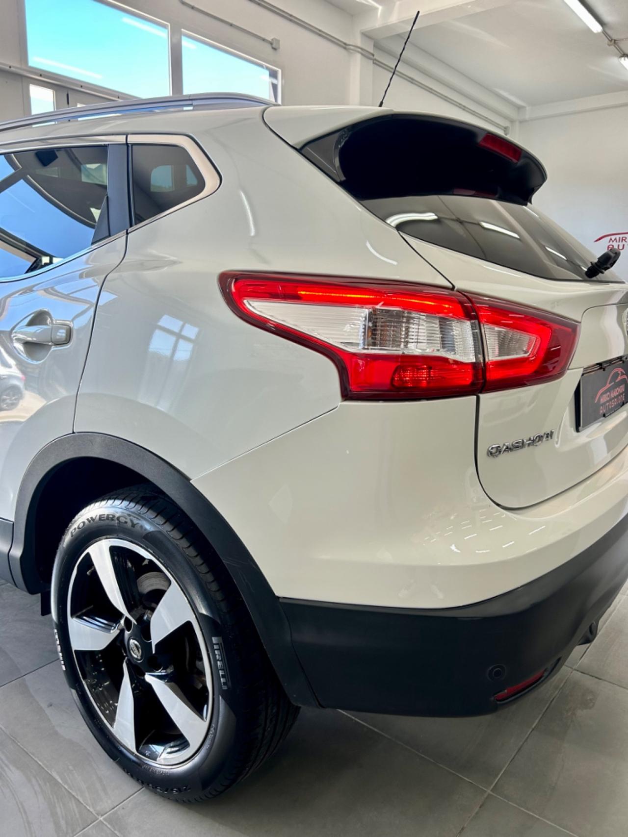 Nissan Qashqai 1.5 dCi Tekna TETTO finanziabile