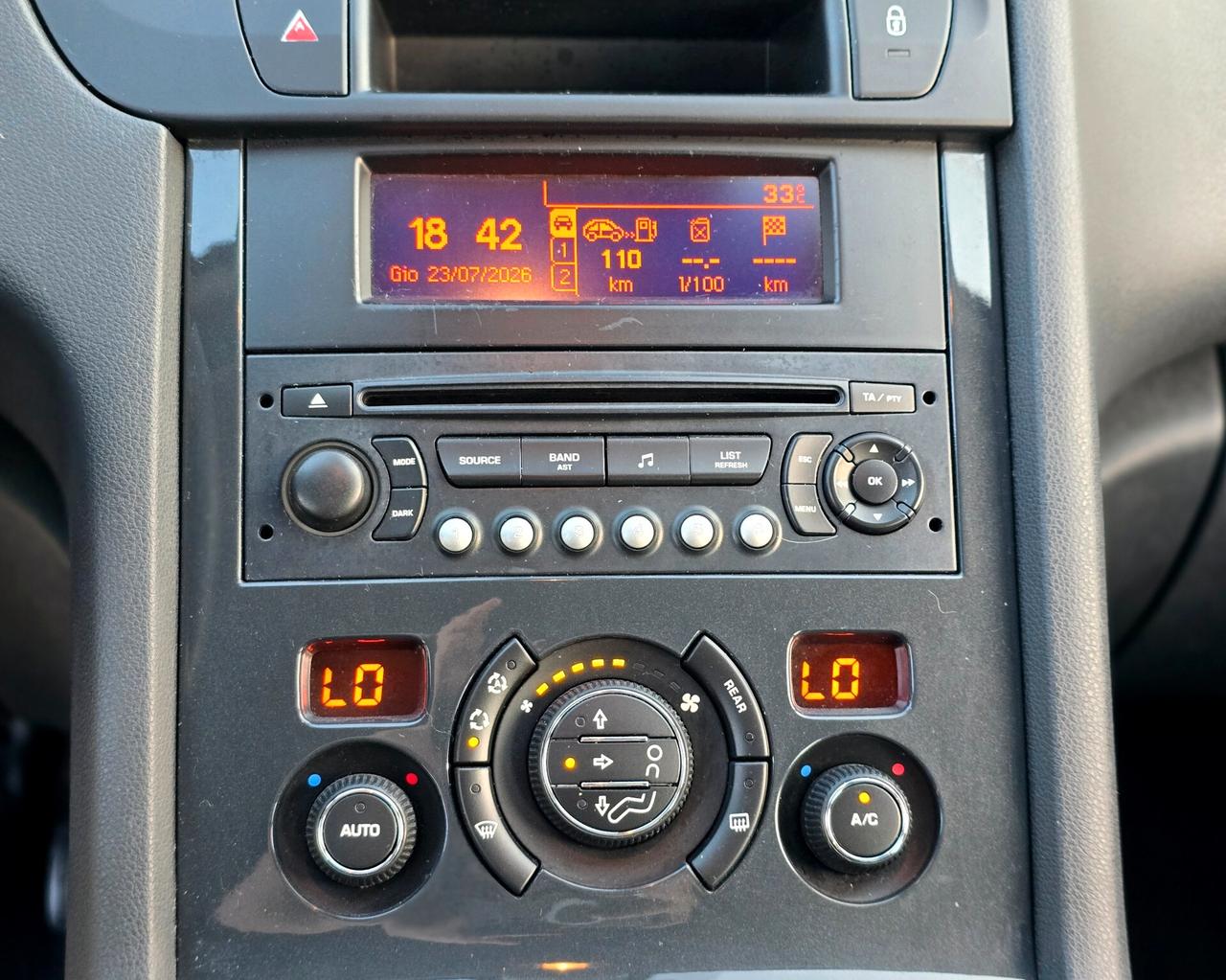 PEUGEOT 5008 TECNO 1.6 HDI 2012 NUOVISSIMA