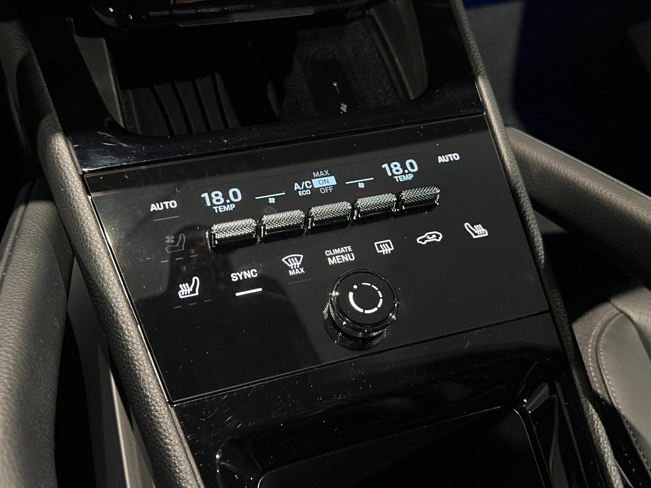 Porsche Cayenne Coupé 3.0 V6 - 3Screens