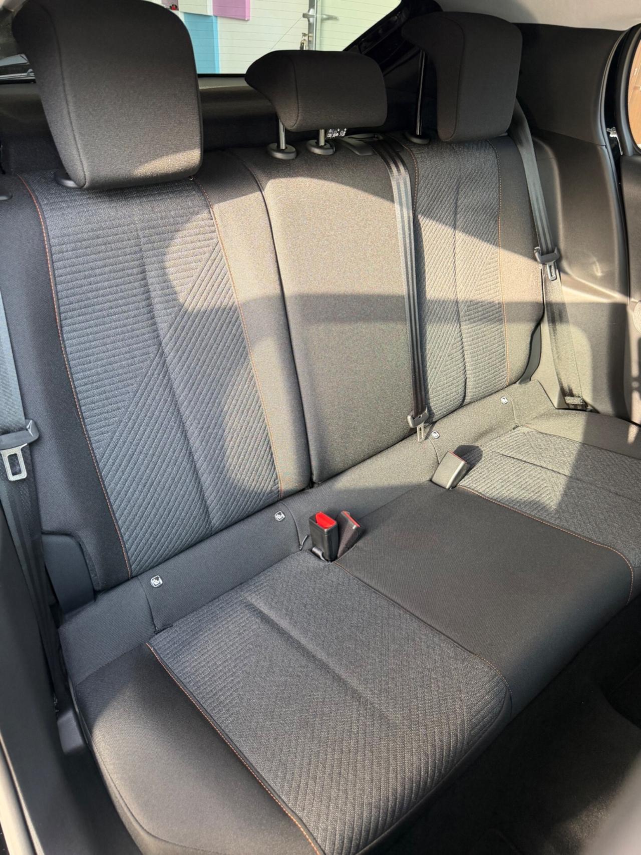 Peugeot 208 Hybrid 110 e-DCS6 Allure