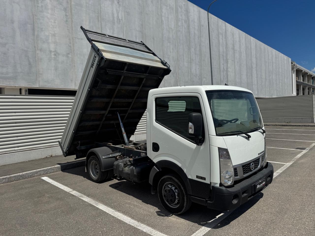 NISSAN CABSTAR NT400 RIBALTABILE TRILATERALE 2016