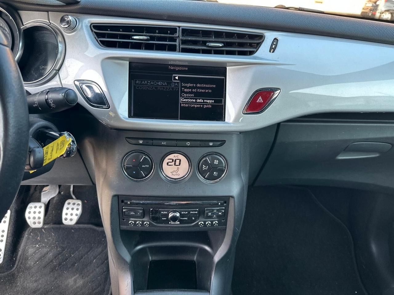 Ds DS3 3 1.2 VTi 82 Just Black