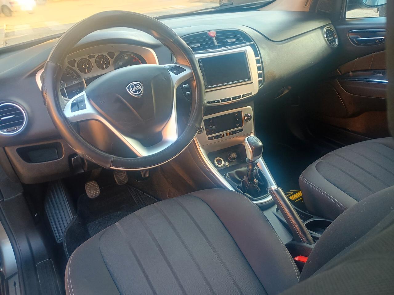 Lancia Delta 1.6 MJT DPF Argento