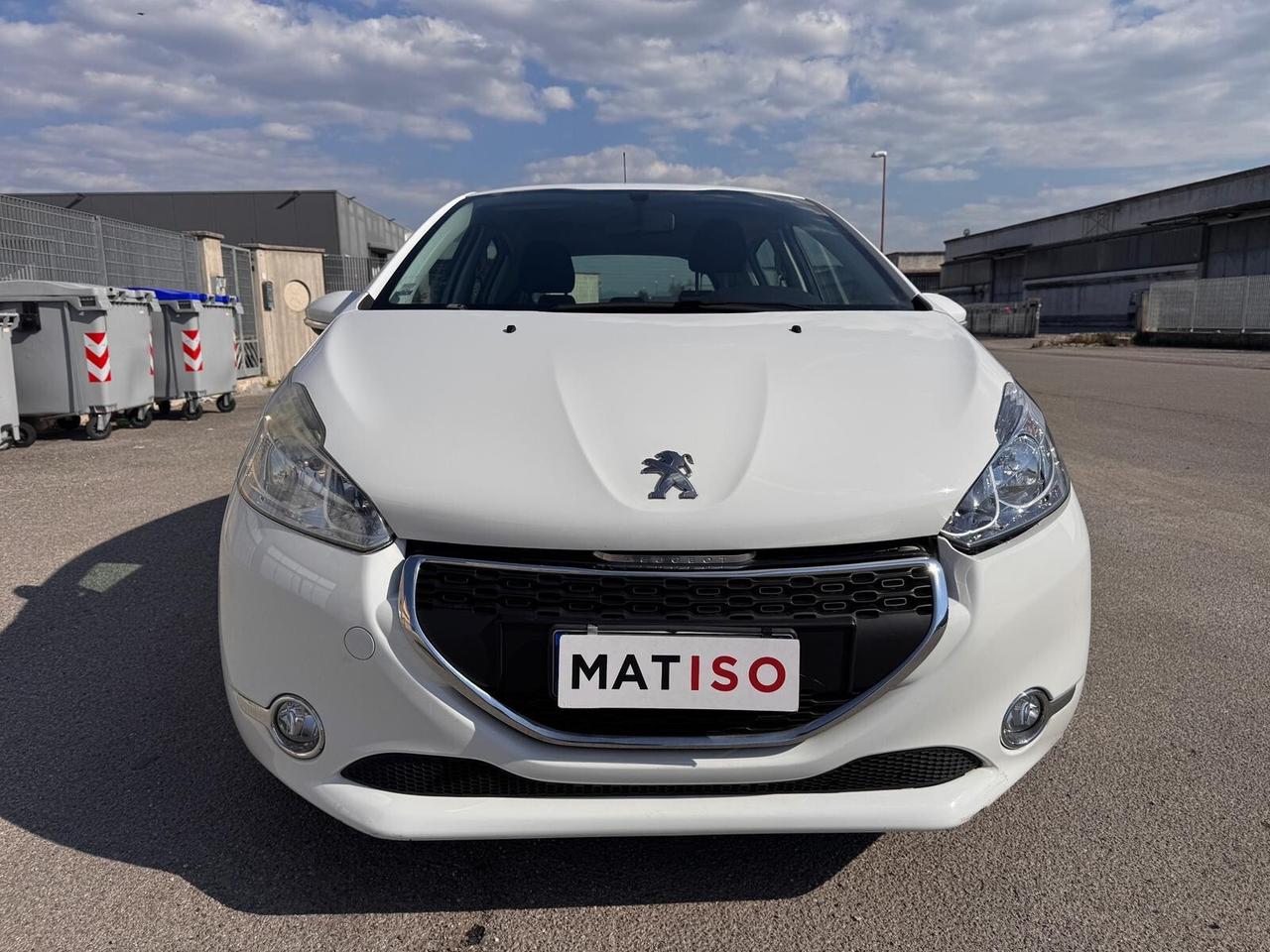 PACCHETTO : PEUGEOT 208 + OPEL CORSA (LEGGERE)