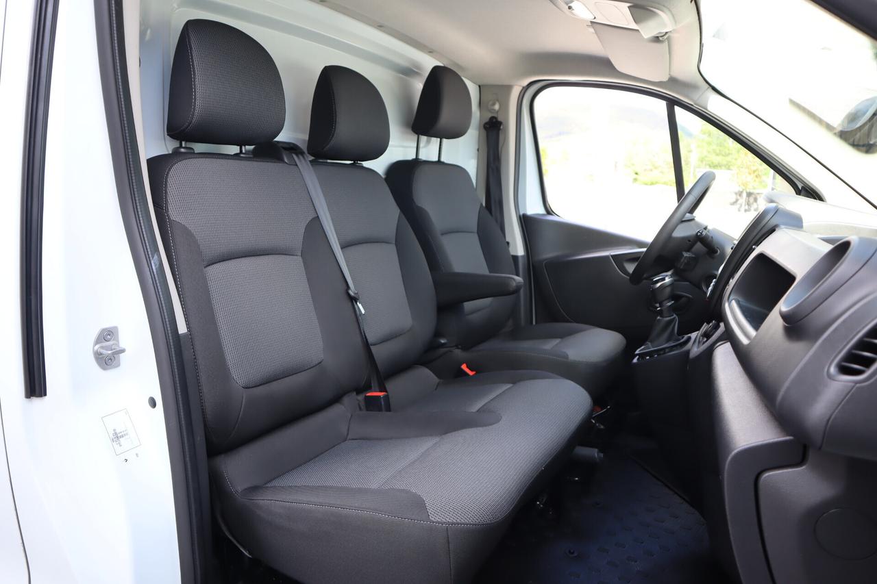 Renault Trafic 2.0 dCi L1H1 LED KEYLESS SENSORI DI PARCHEGGIO 17850 IVA