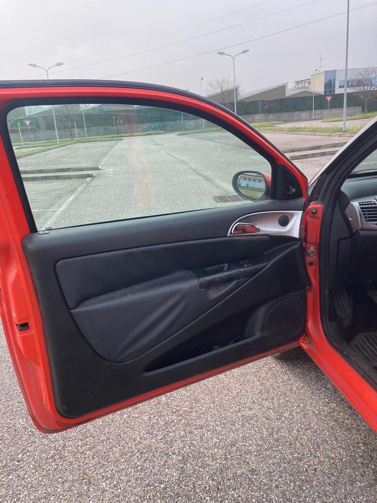 Lancia Ypsilon 1.2 MOMO