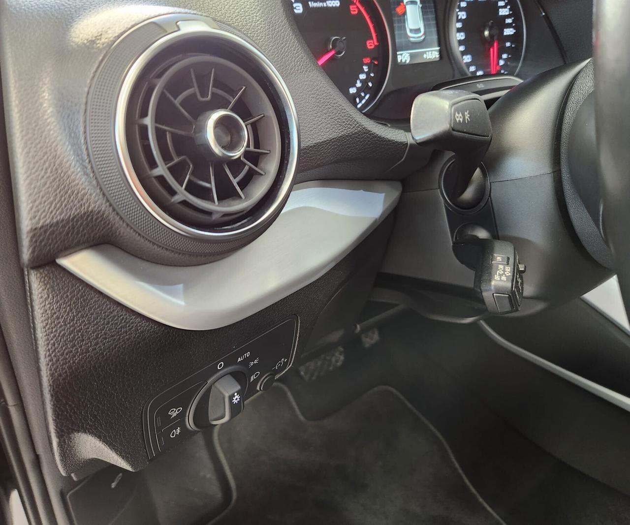 Audi Q2 30 TDI S tronic Admired