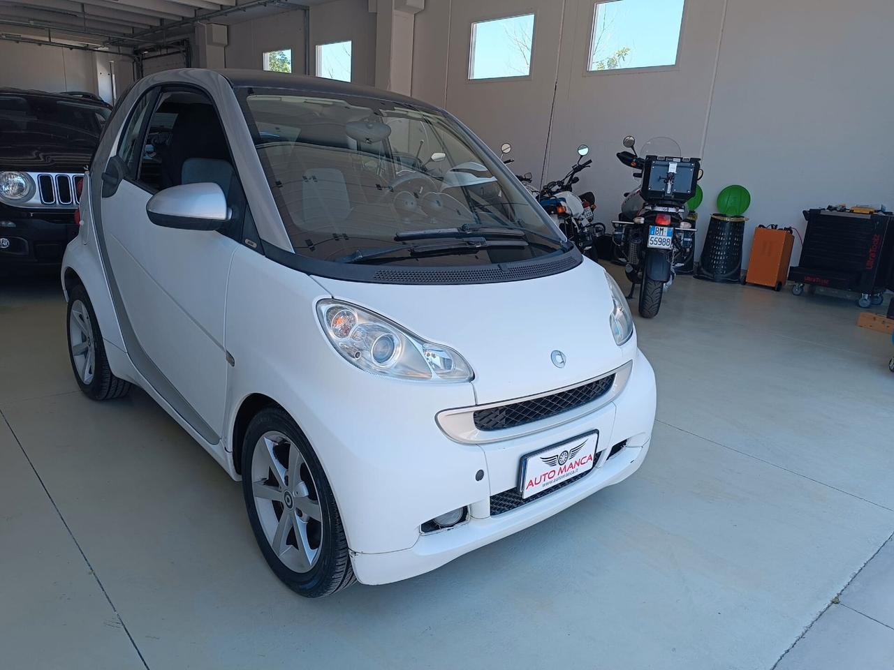 Smart ForTwo 1000 52 kW MHD coupé passion
