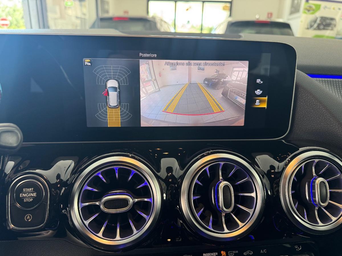 MERCEDES B180 d Automatic Sport BURMESTER/ LUCI AMBIENT/ PELLE/ LED