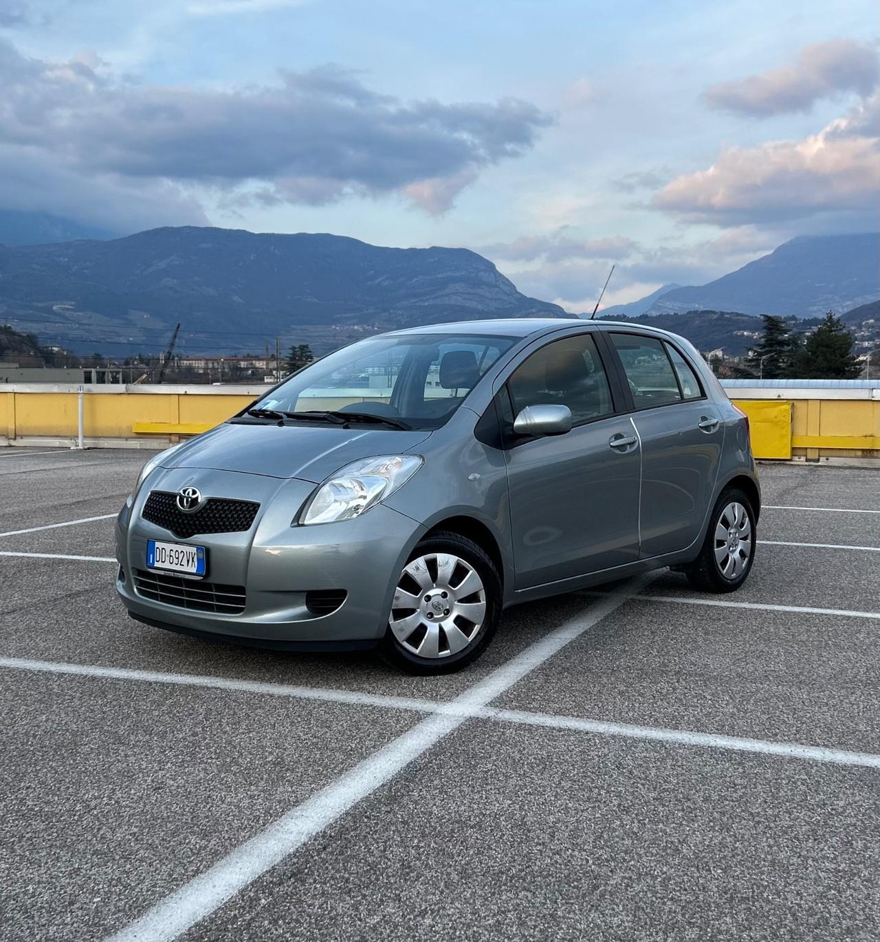 Toyota Yaris 1.3 Benz Neopatentati SOLO 116.000km