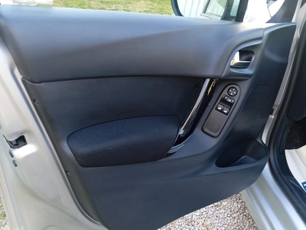 Citroen C3 BlueHDi 75 Feel unipro ben tenuta