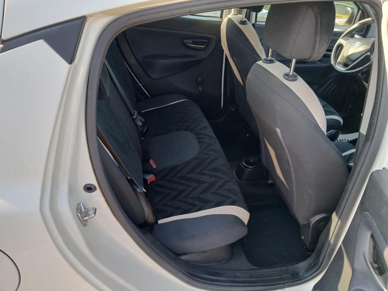 Lancia Ypsilon 1.3 MJT 16V 95 CV 5 porte Platinum