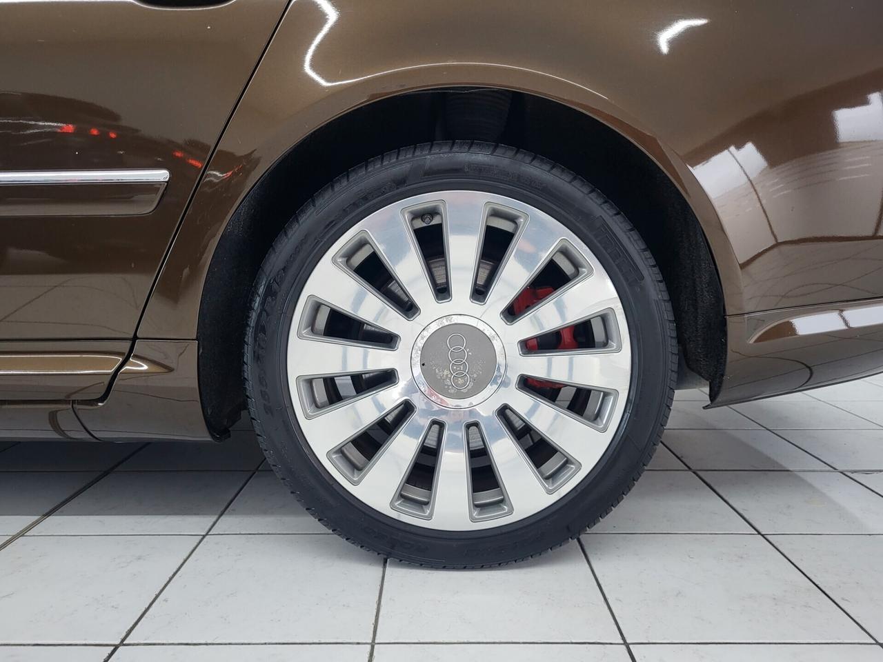 Audi A8 6.0 W12 quattro tiptronic