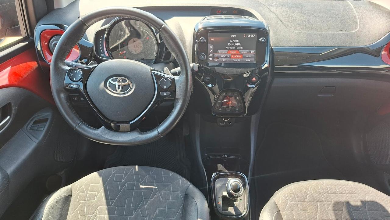 Toyota Aygo Connect 1.0 VVT-i 72 CV 5 porte x-cool MMT