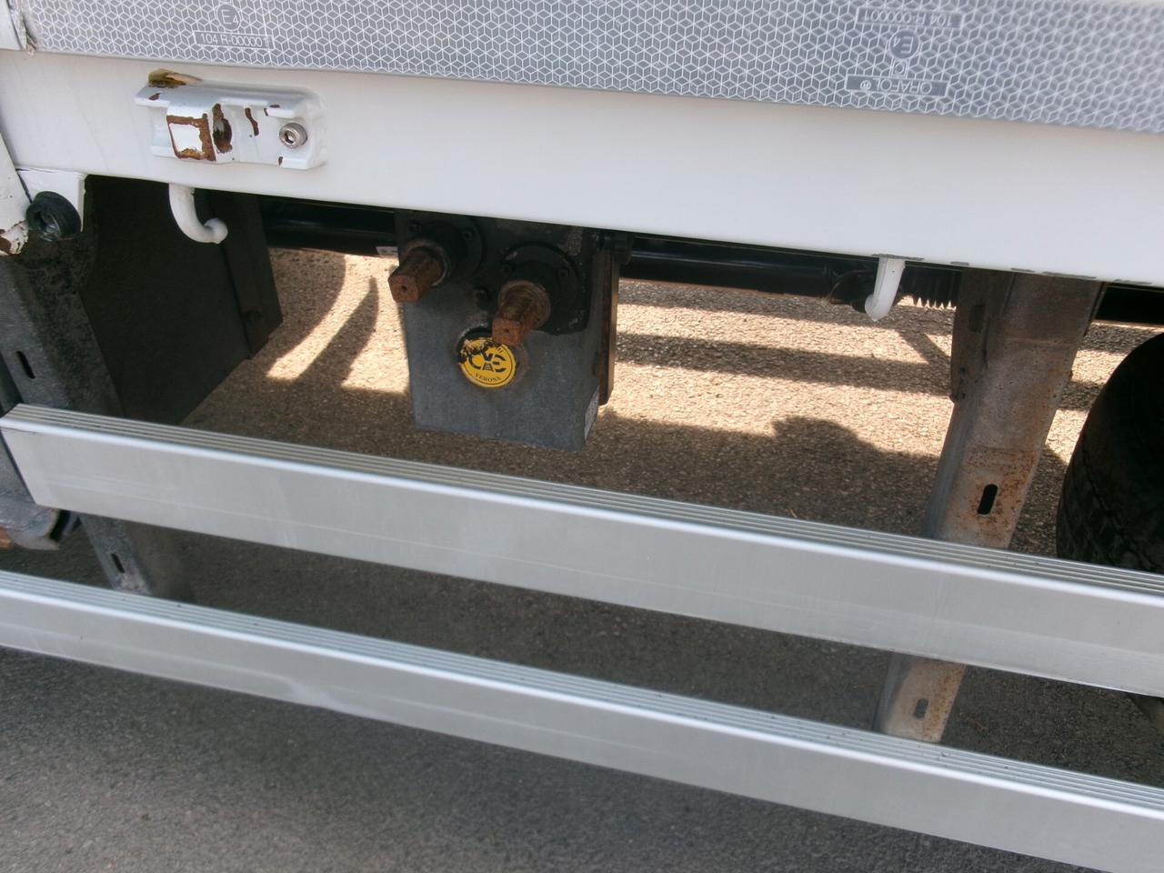 Iveco Daily NEW EUROCARGO 140-25 EURO 6 CENTINA ALZA/ABBASSA 8.50 M +PEDANA CARIC RETR 20Q
