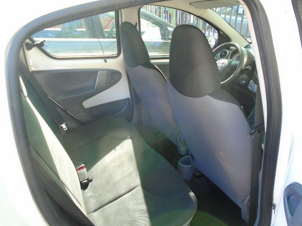 TOYOTA Aygo 12V VVT-i 5 porte Now Connect 120000 KM