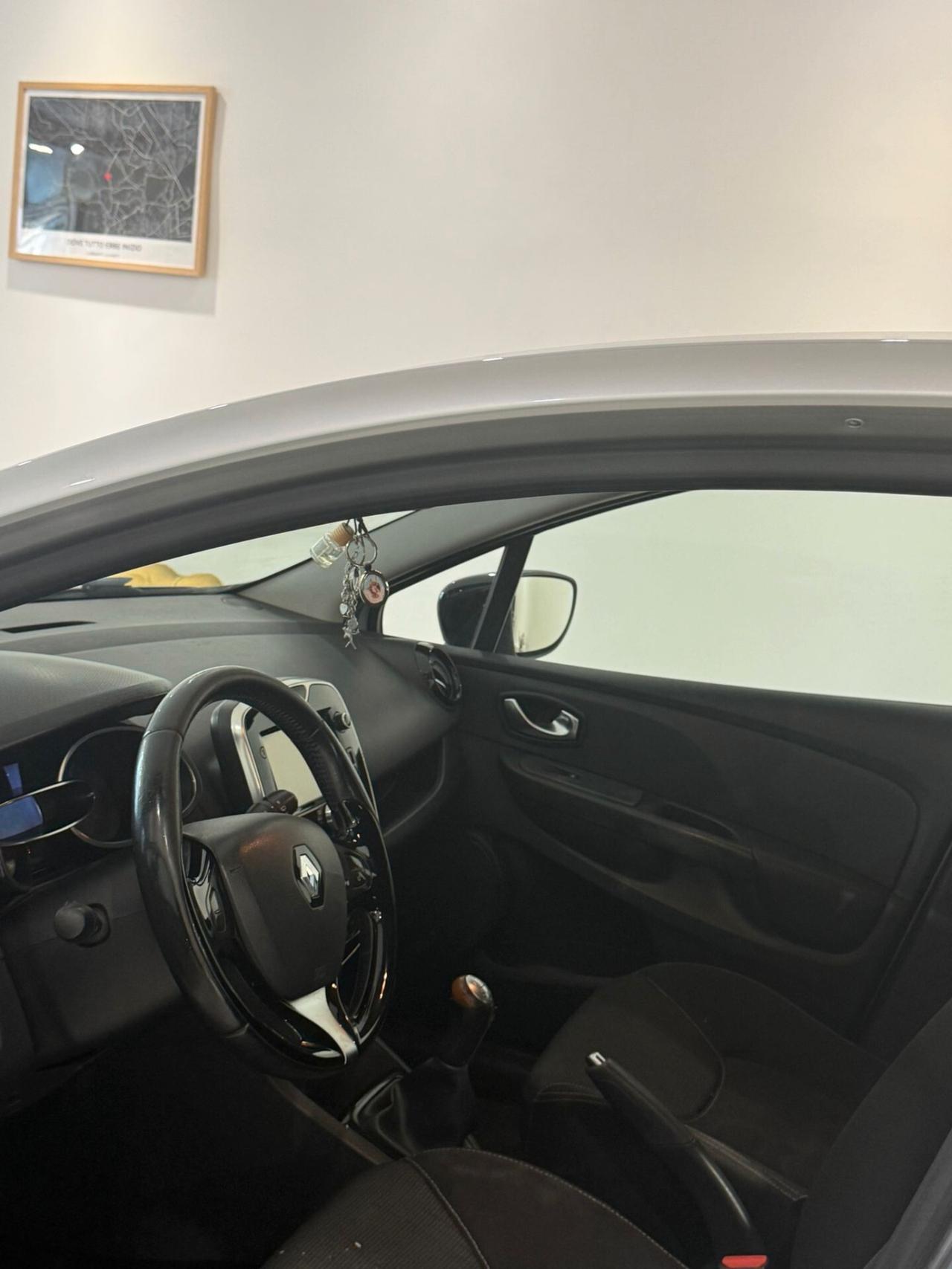 Renault Clio BENZINA/GPL 1.2 75CV 5P INTENSE