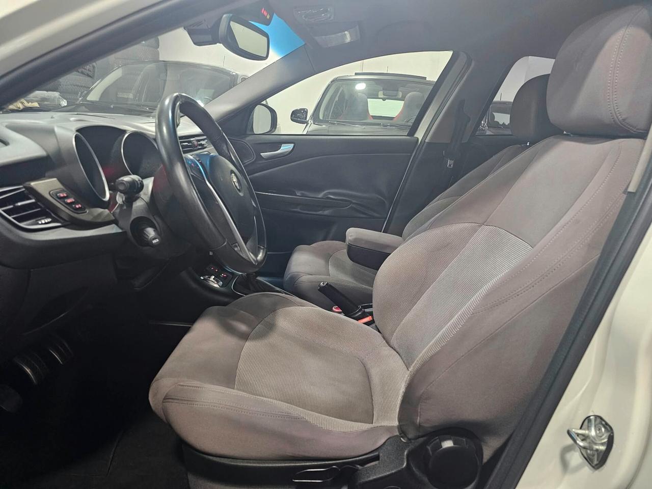 Alfa Romeo Giulietta 1.6 JTDm-2 105 CV Distinctive