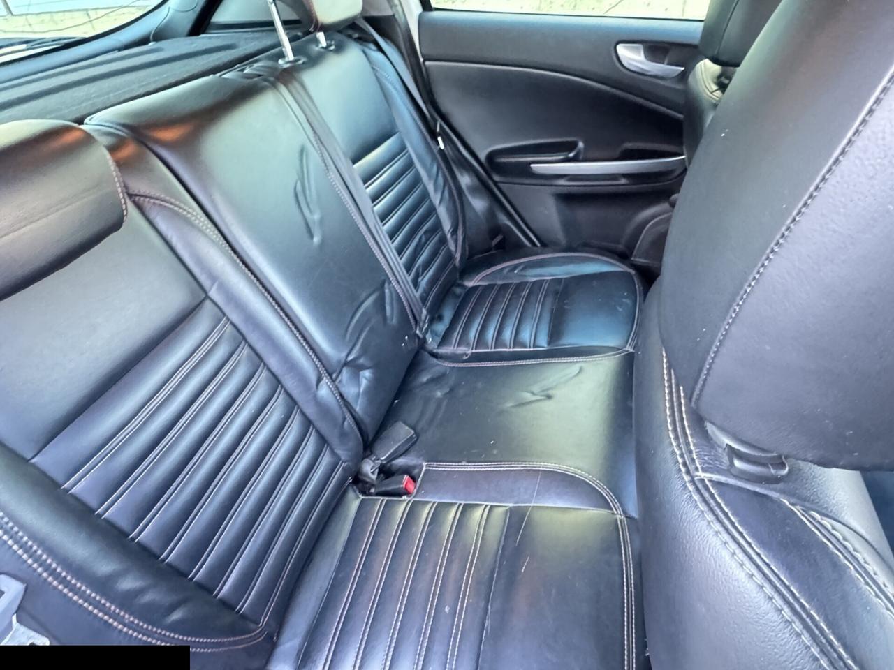 ALFA ROMEO GIULIETTA 1.6 SPORT INTERNI IN PELLE