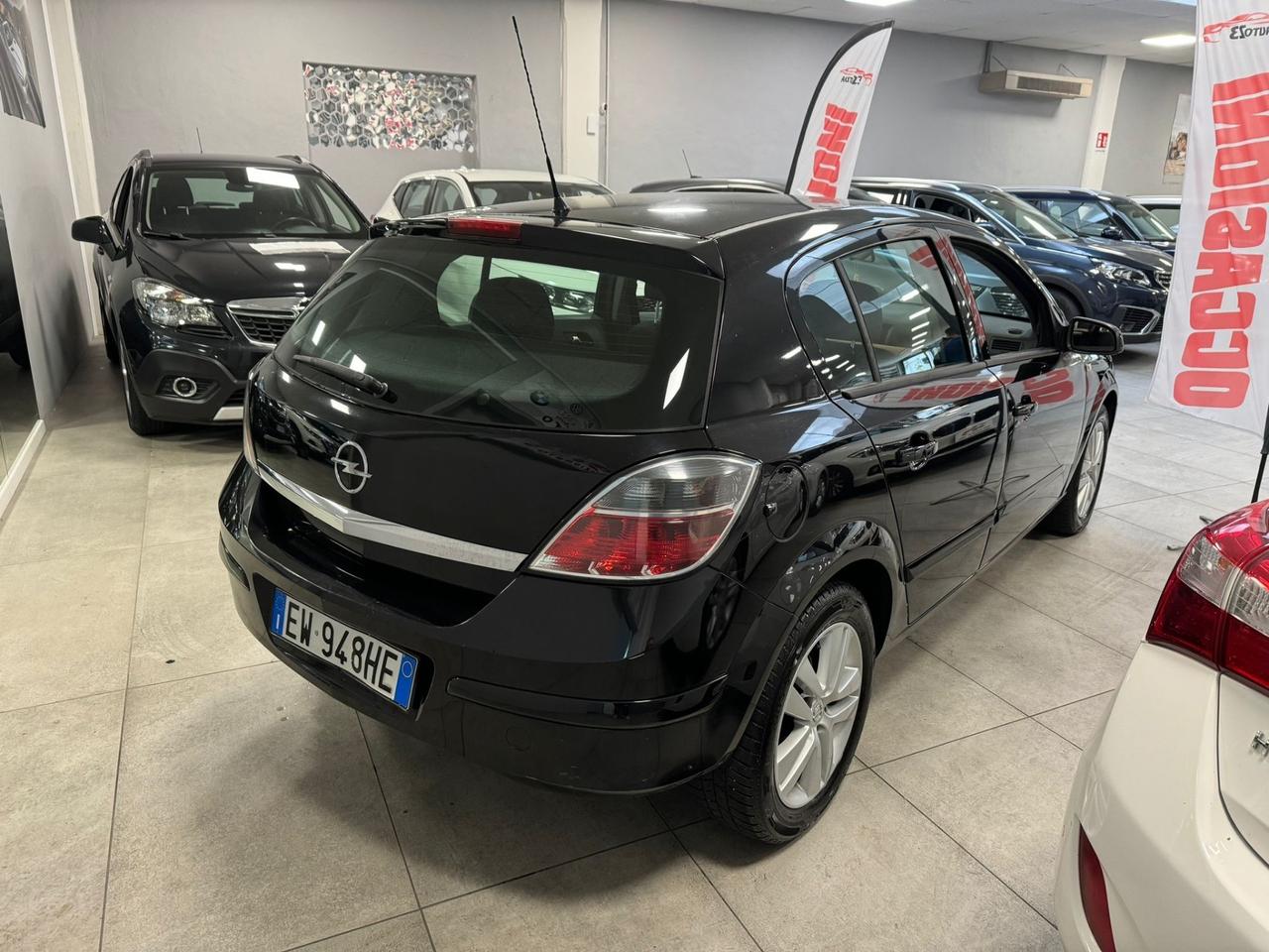 Opel Astra 1.3 CDTI 5 porte Enjoy 90CV