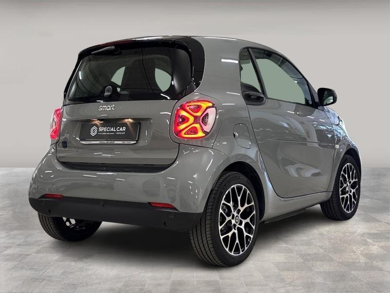 Smart fortwo 22kW EQ racingrey
