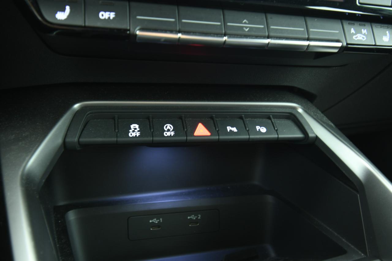 AUDI A3 Sportback 30 2.0 tdi Business Advanced NEOPATENTATI+APP CONNECT