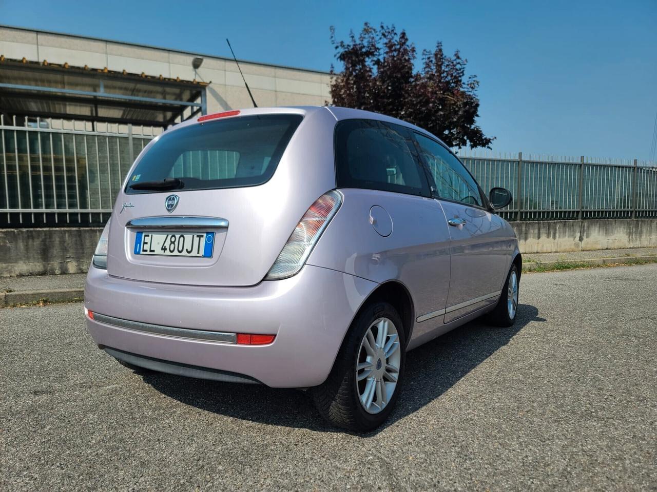 Lancia Ypsilon 1.4 Unyca Ecochic GPL X NEOPATENTATI