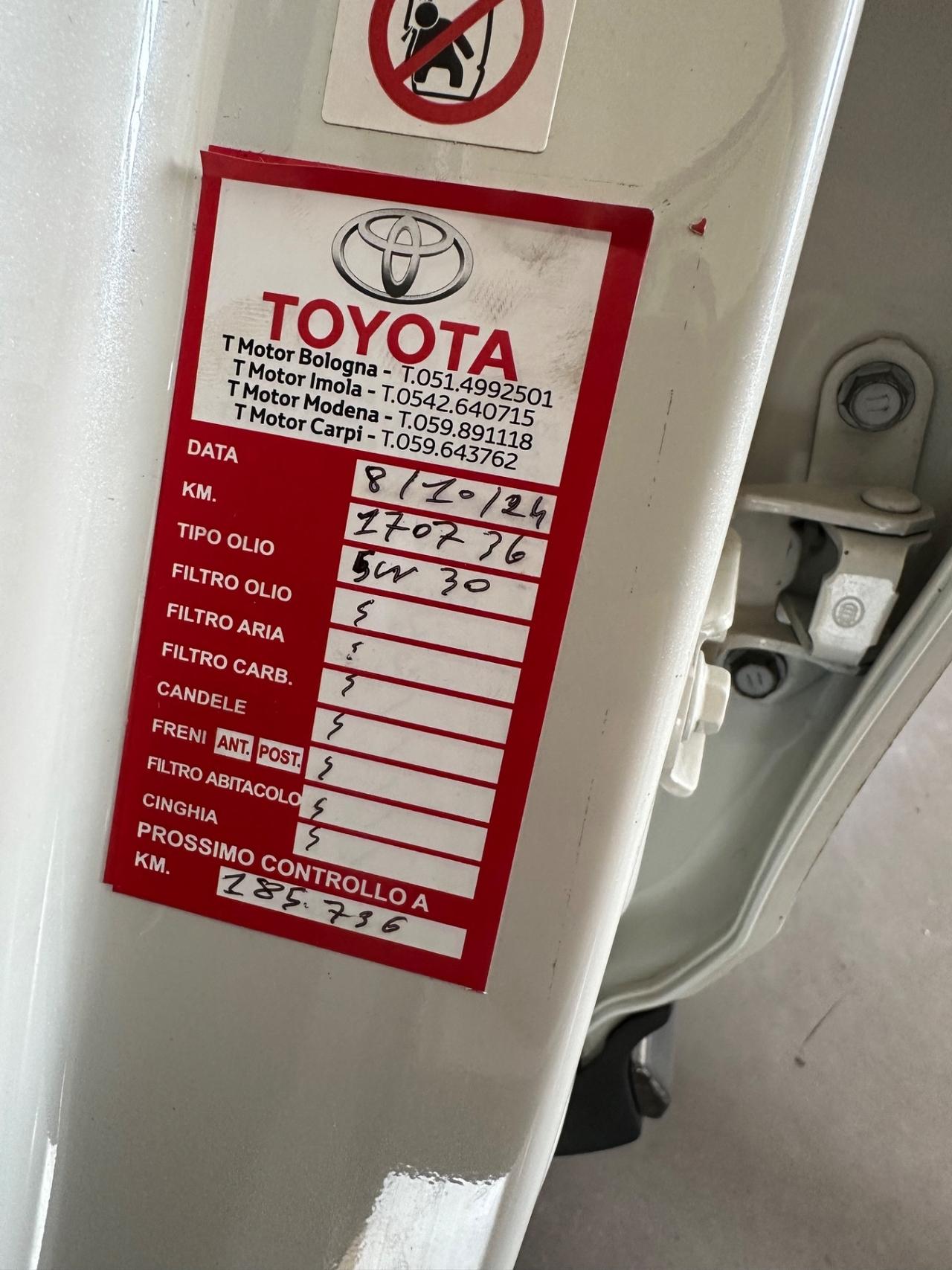Toyota RAV 4 RAV4 2.0 D-4D 2WD Style White Ed.