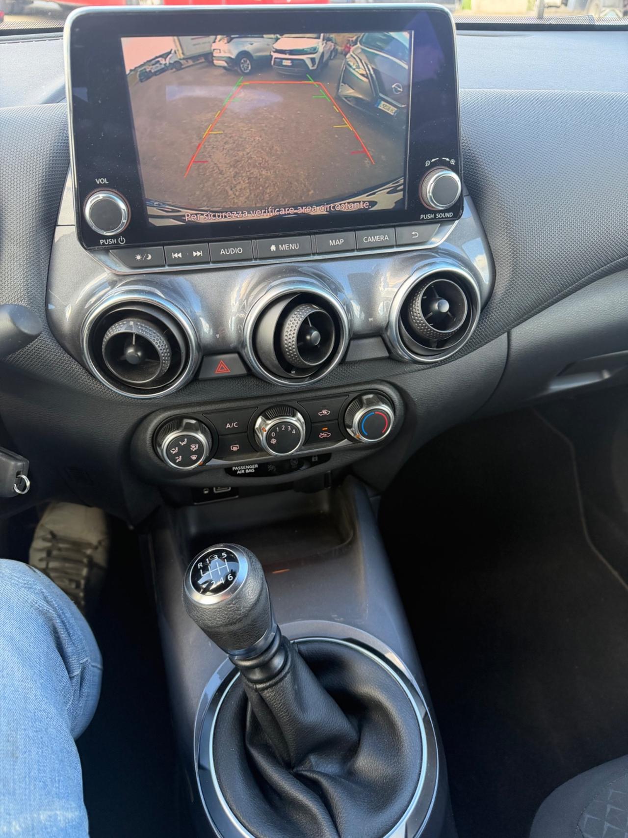 Nissan Juke 1.0 DIG-T 114 CV N-Connecta