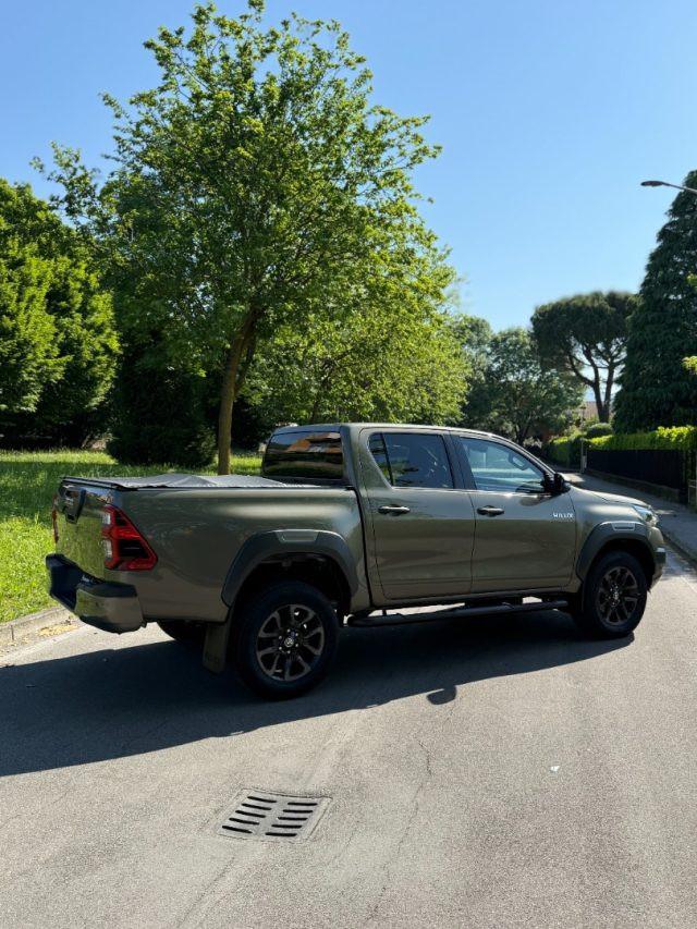 TOYOTA Hilux 2.4 D A/T 4WD Double Cab Invincible PREZZO FINITO