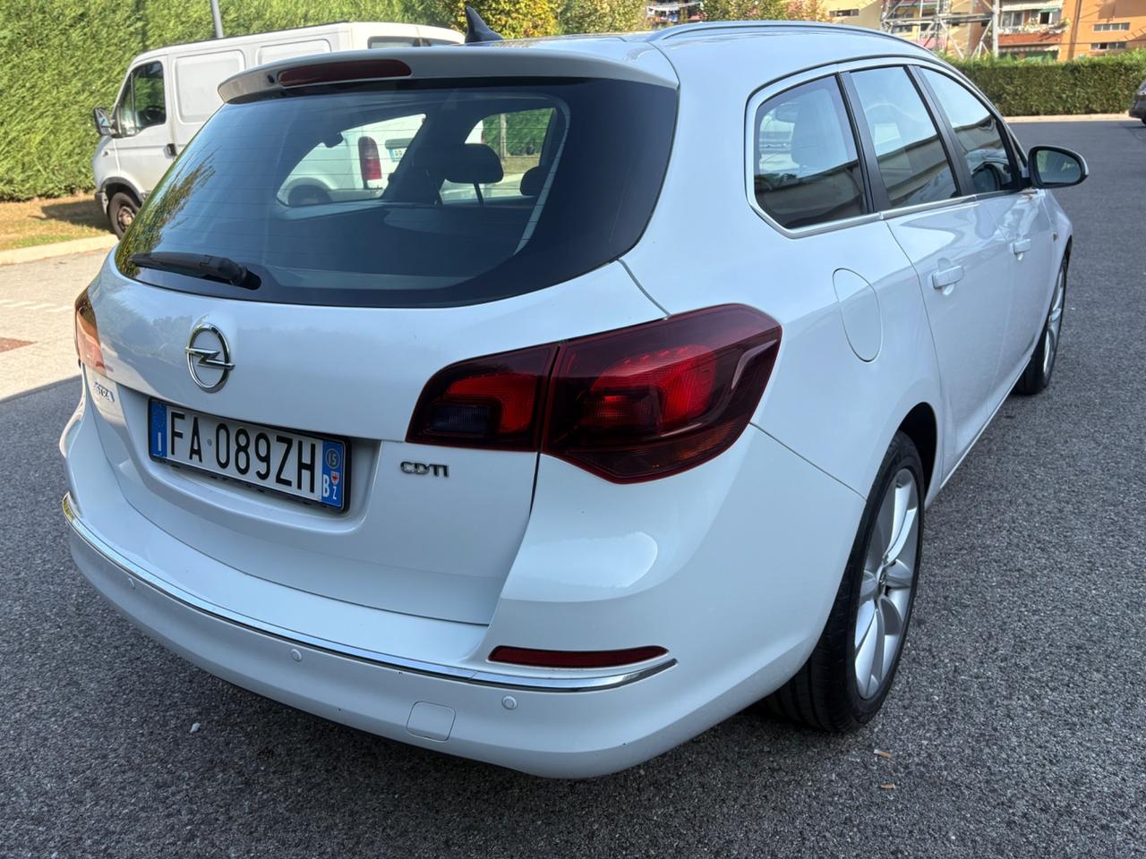 Opel Astra 1.6 CDTI EcoFLEX Sports 2015