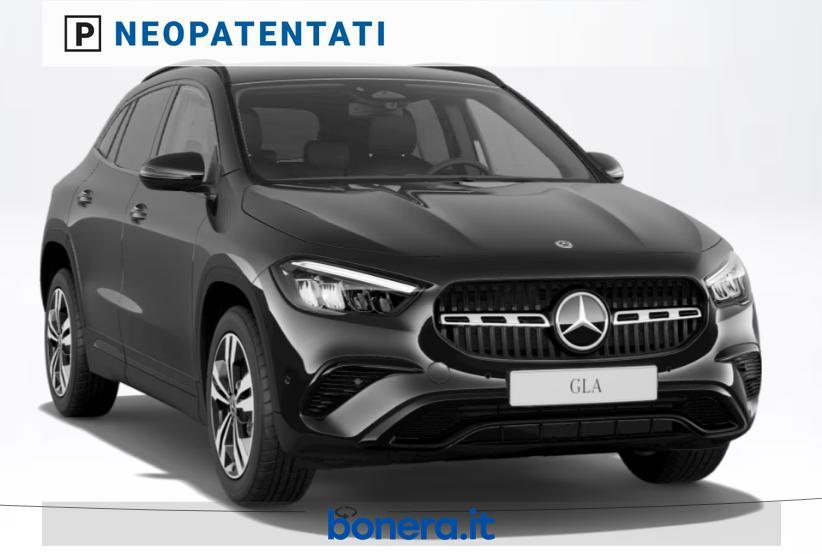 Mercedes GLA 180 180 Progressive Extra 7G-DCT