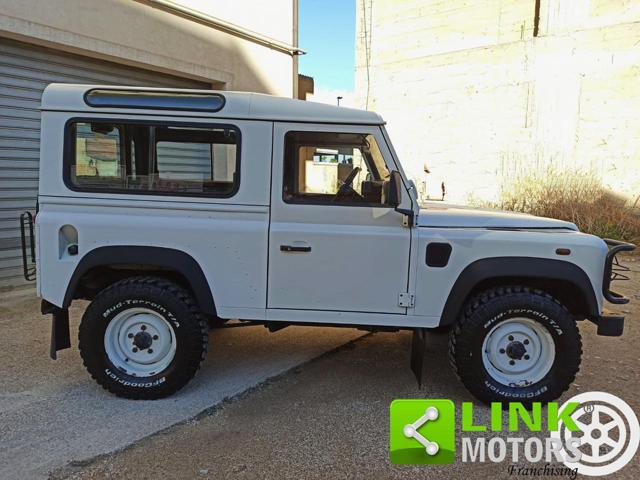 LAND ROVER Defender 90 2.5 Td5