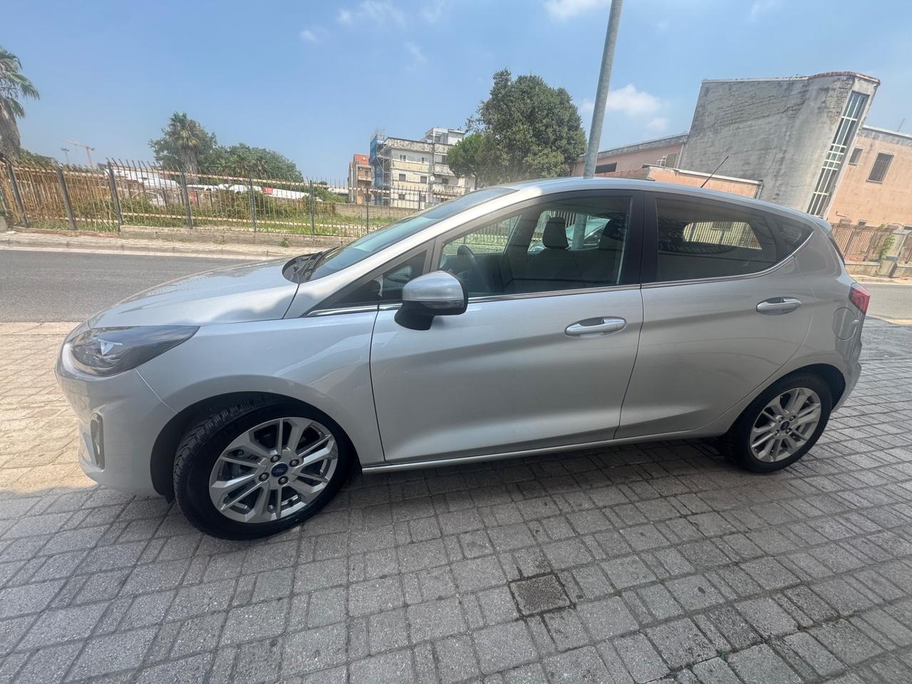 Ford Fiesta 1.0 Ecoboost Hybrid 125 CV 5 porte Titanium