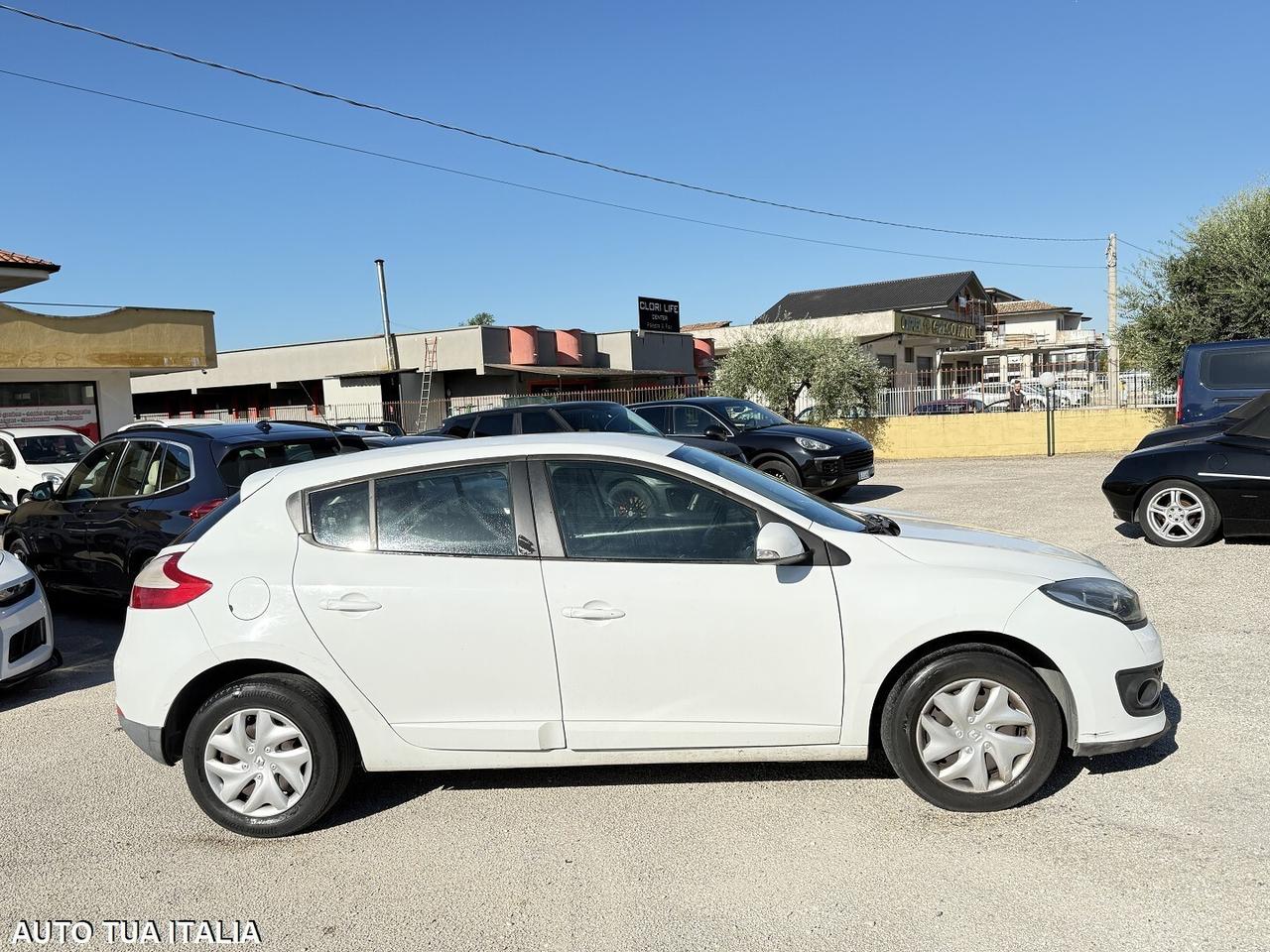 RENAULT MEGANE 1.5 DCI ADATTA NEOPATENTATI