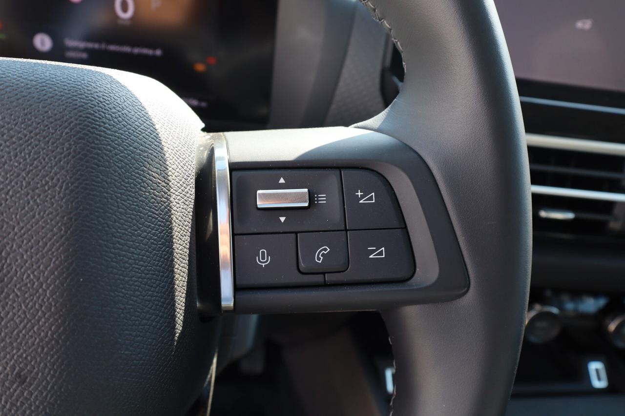 CITROEN C4 1.2cc Hybrid 145cv e-dcs6 Max