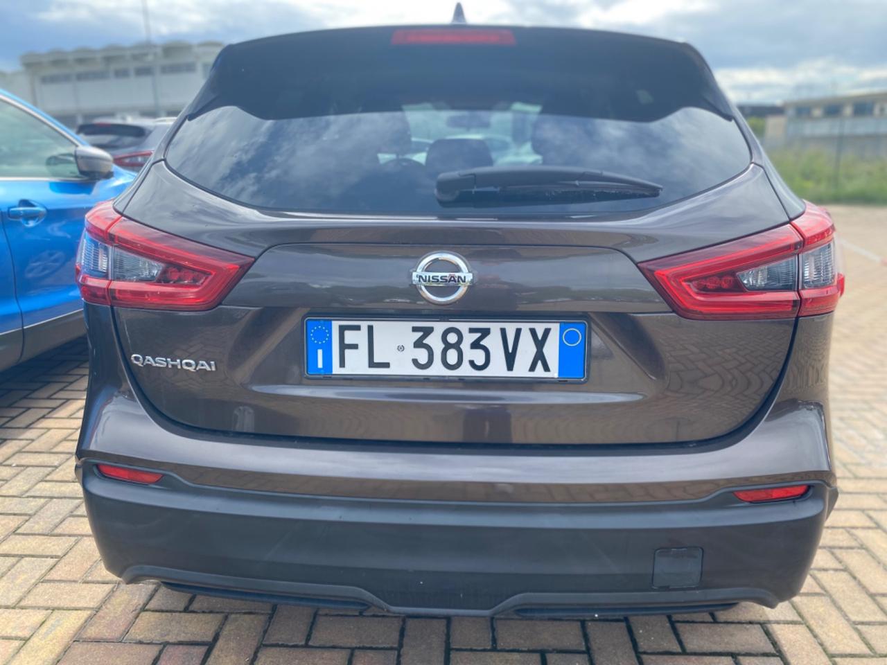 Nissan Qashqai 1.5 dCi Visia con Retrocamera