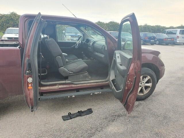 Nissan Navara (D40) 2.5 dCi 174CV 4WD Cab. Singola