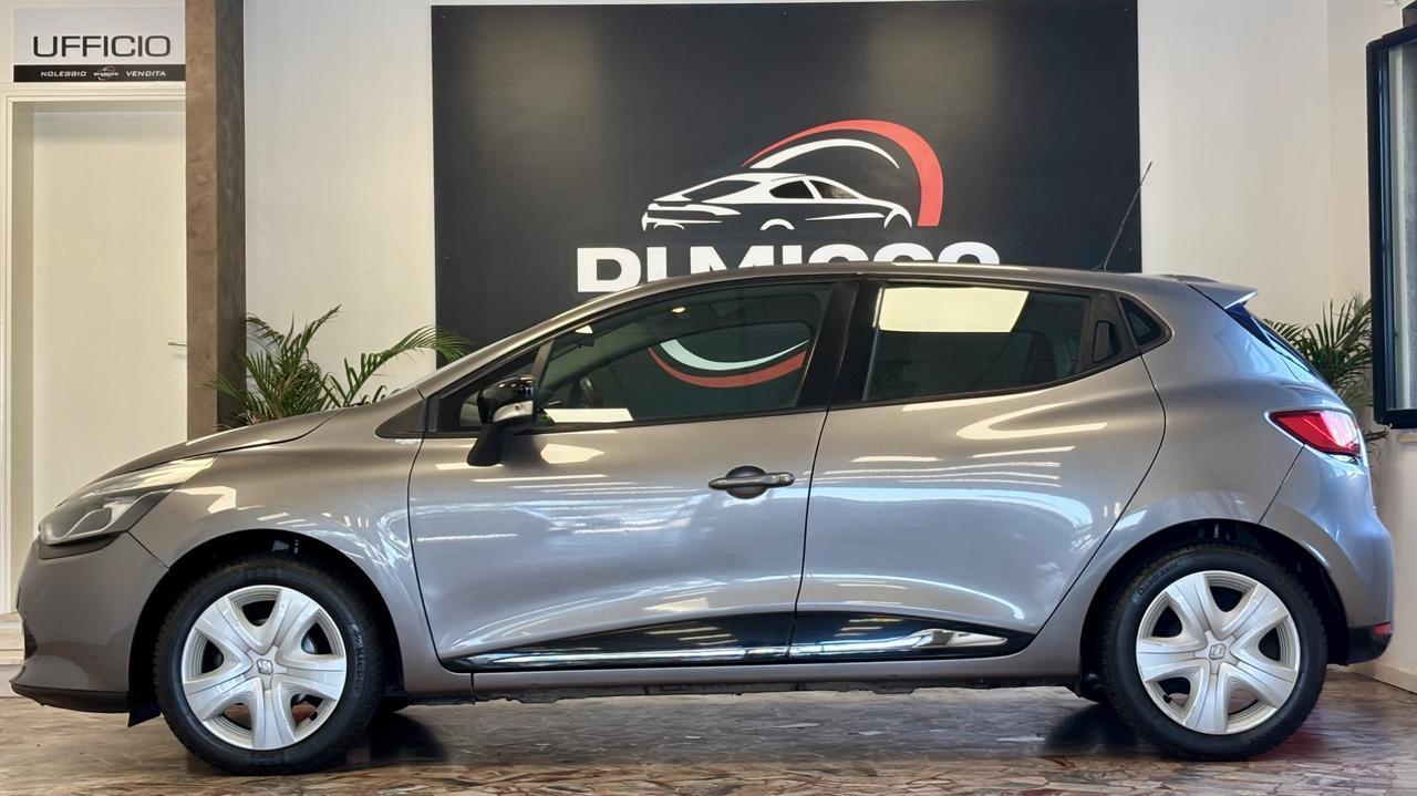Renault Clio 1.2 75CV 5 porte Costume National