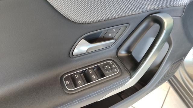 MERCEDES-BENZ A 180 d Auto SPORT NAVI CAMERA * IVA ESPOSTA *