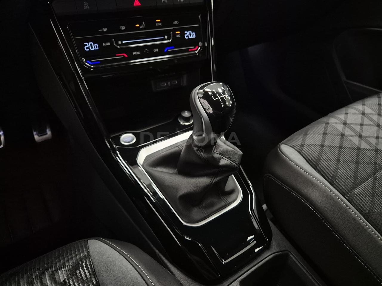 Volkswagen T-Roc 1.0 tsi r-line 115cv