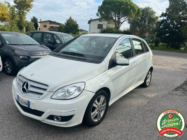 MERCEDES-BENZ B 180 CDI Premium